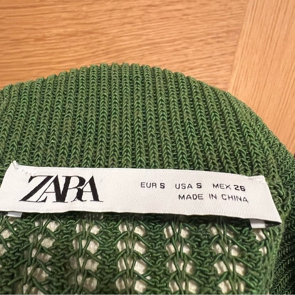 Zara | V-Neck | Collared Sweater | Green | Size Small | Never Worn - Picture 9 of 11